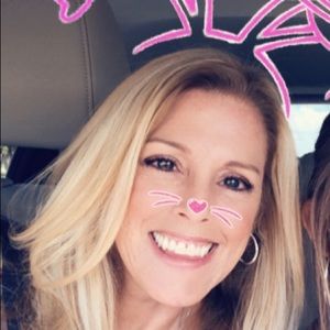 Meet your Posher, Pamela